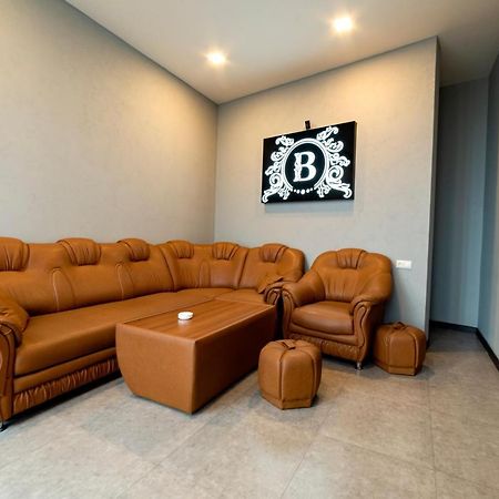 B H Y Guesthouse In Yerevan Ngoại thất bức ảnh