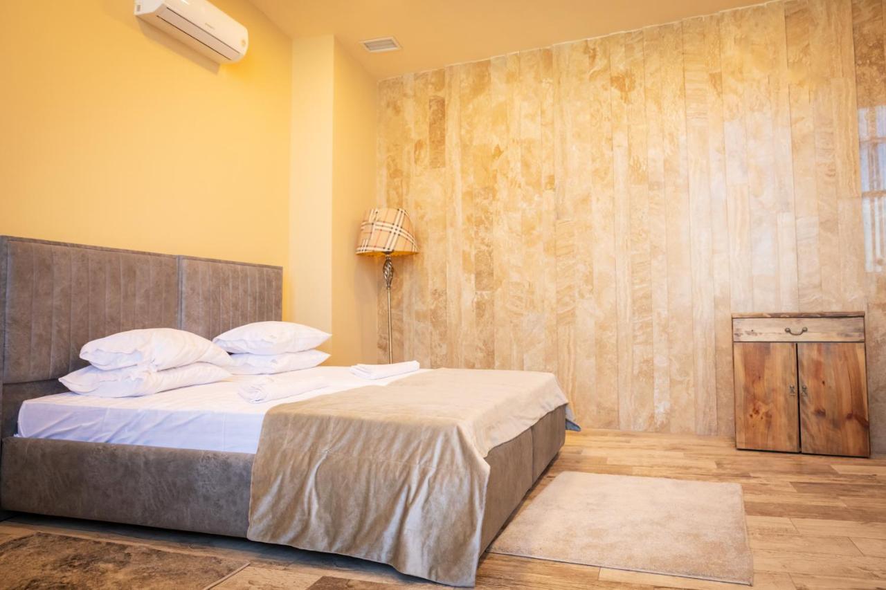 B H Y Guesthouse In Yerevan Ngoại thất bức ảnh