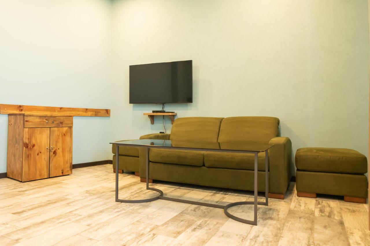 B H Y Guesthouse In Yerevan Ngoại thất bức ảnh